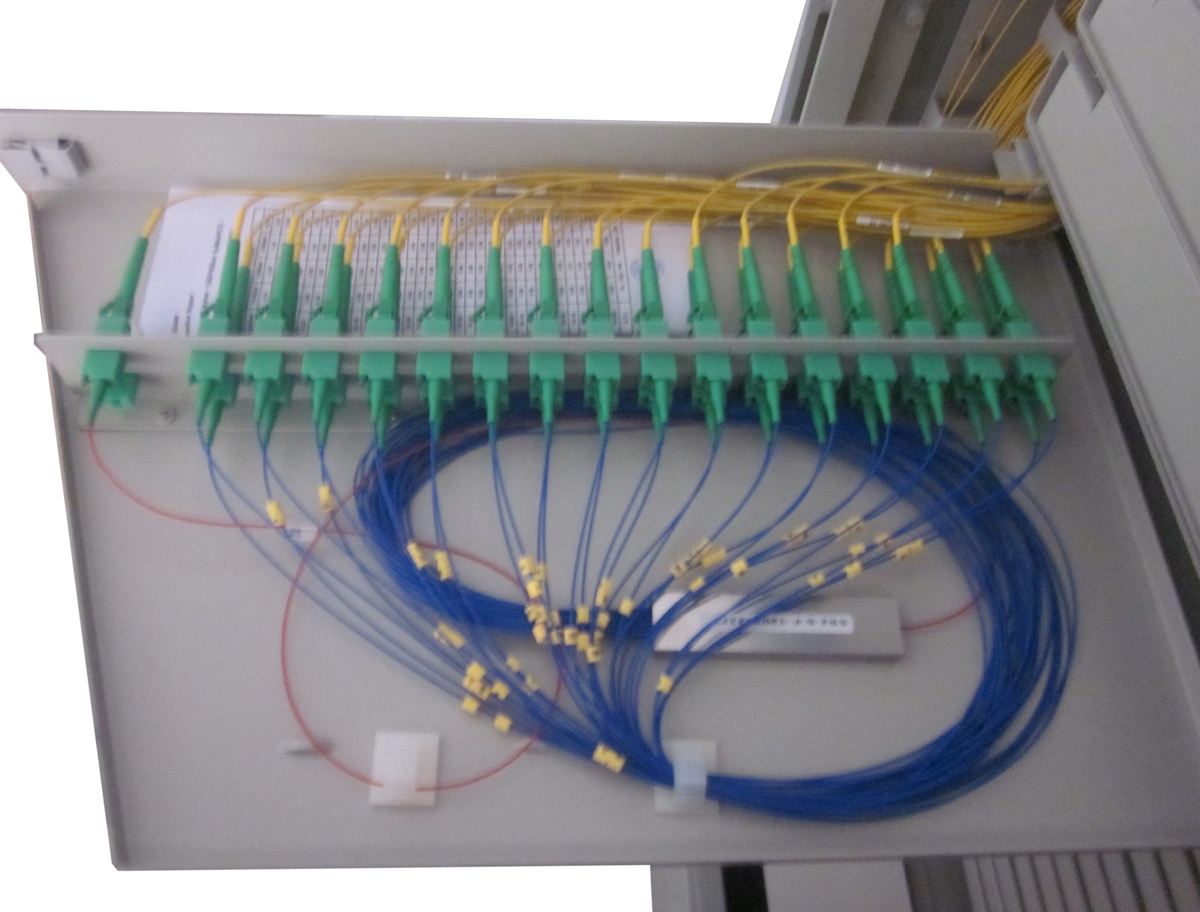 FIBER DISTRIBUTION HUB-OUTDOOR (STREET CABINET)