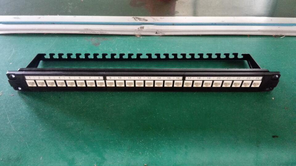 1U 24 ports UTP CAT6 Patch Panel (model 1U24C6)