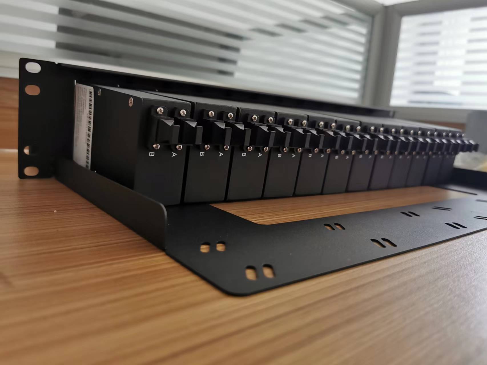 2U Rack Mount MPO To LC 288 Core HD Patch Panel