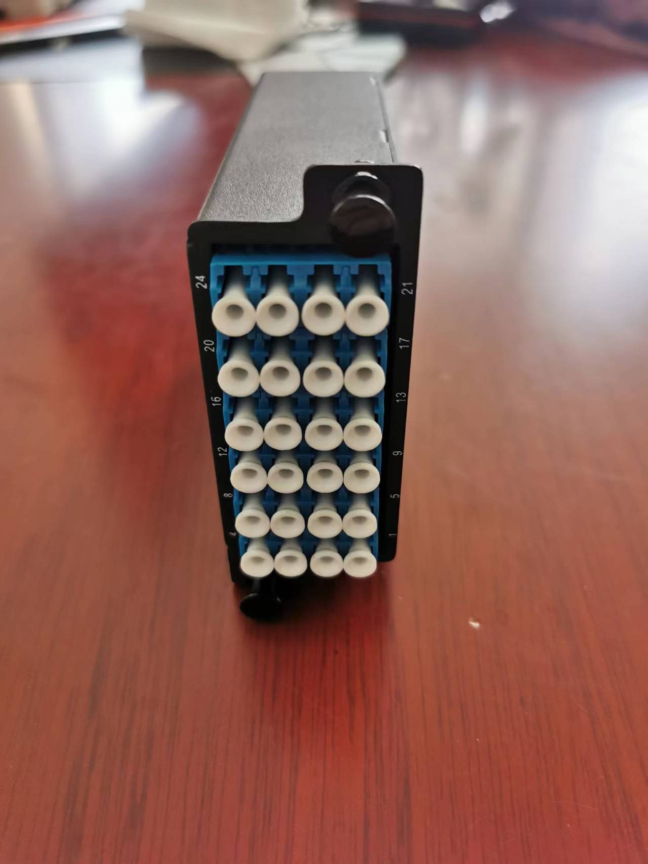 2U Rack Mount MPO To LC 288 Core HD Patch Panel