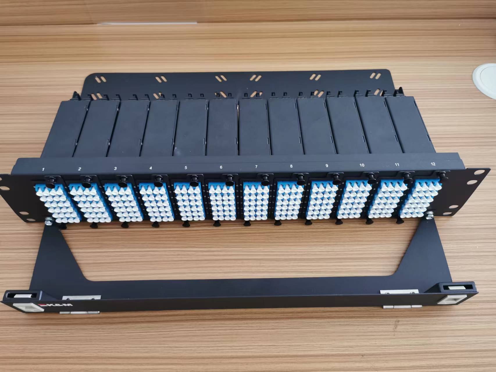 2U Rack Mount MPO To LC 288 Core HD Patch Panel