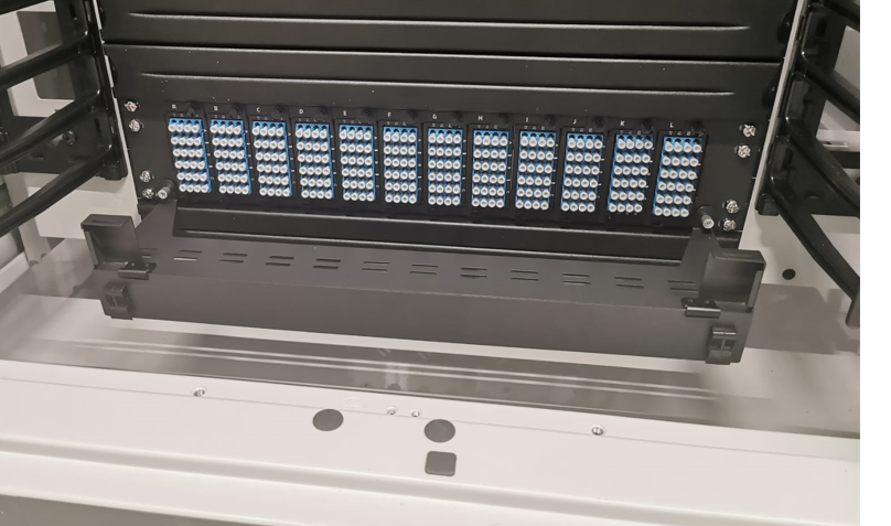 2U Rack Mount MPO To LC 288 Core HD Patch Panel